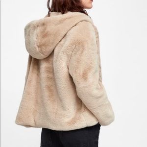 Zara Cream / Beige Faux Fur Hooded Coat / Jacket